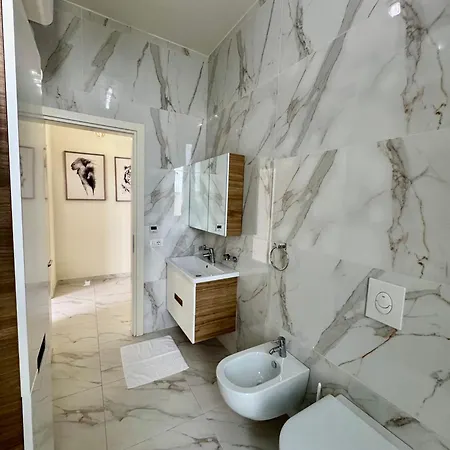 Crystal Pool Villa, Coast,