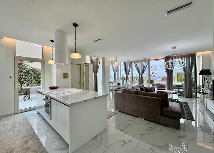 Crystal Pool Villa, Coast, 帕拉瑟