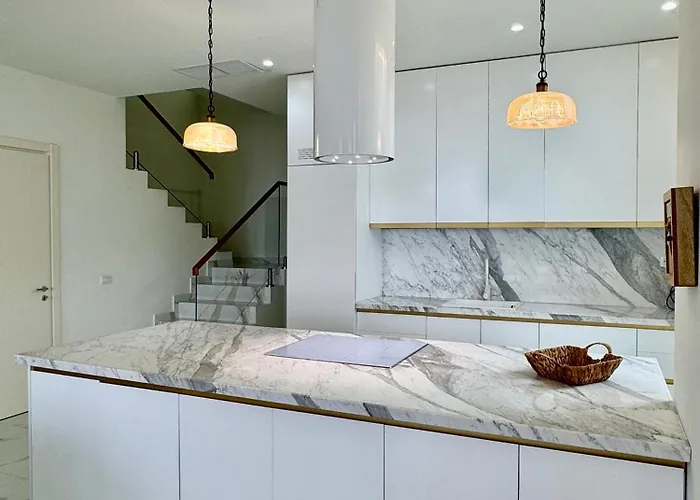 别墅 Crystal Pool Villa, Coast,