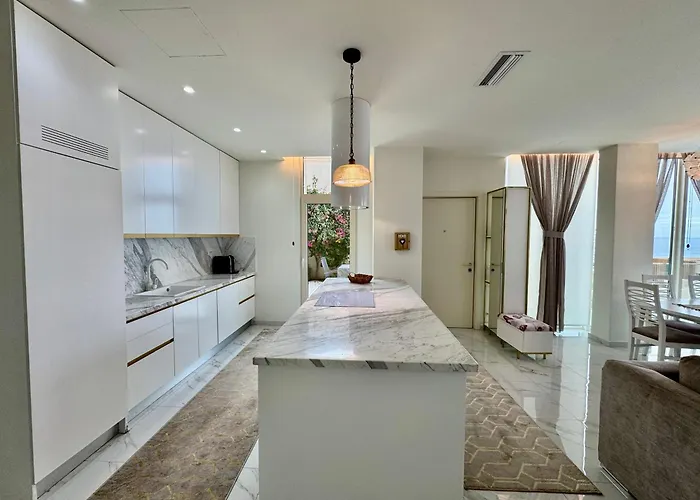 Crystal Pool Villa, Coast, 帕拉瑟