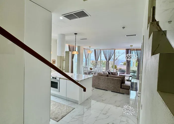 Crystal Pool Villa, Coast,