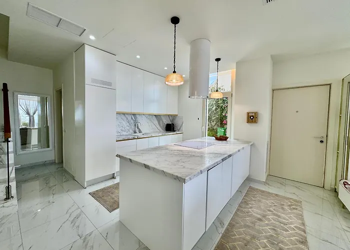 Crystal Pool Villa, Coast, Villa *